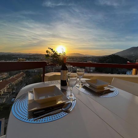 Apartamento A 900 M De La Playa Y Con Vistas Al Mar En フエンヒロラ エクステリア 写真