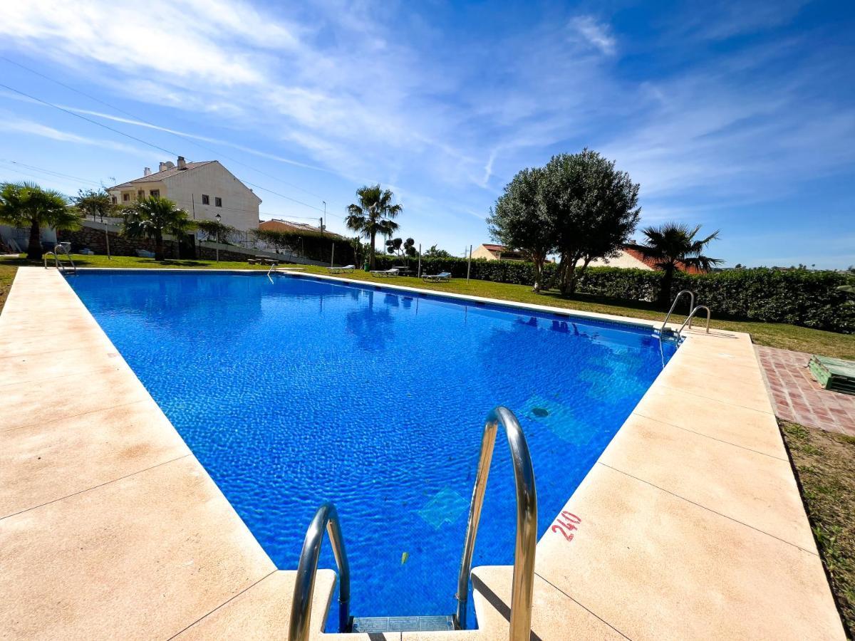 Apartamento A 900 M De La Playa Y Con Vistas Al Mar En フエンヒロラ エクステリア 写真