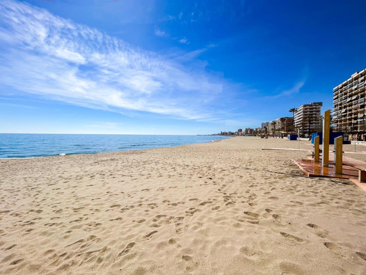 Apartamento A 900 M De La Playa Y Con Vistas Al Mar En フエンヒロラ エクステリア 写真