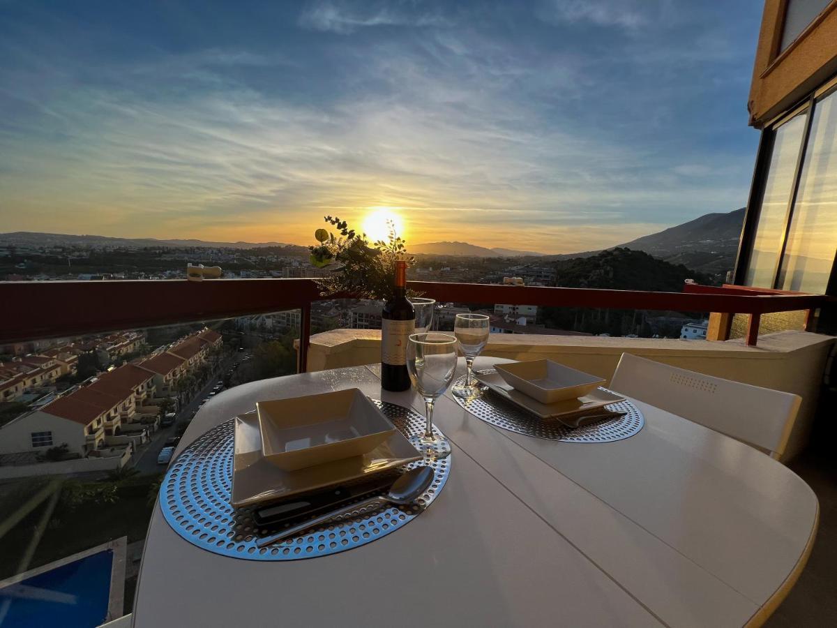 Apartamento A 900 M De La Playa Y Con Vistas Al Mar En フエンヒロラ エクステリア 写真