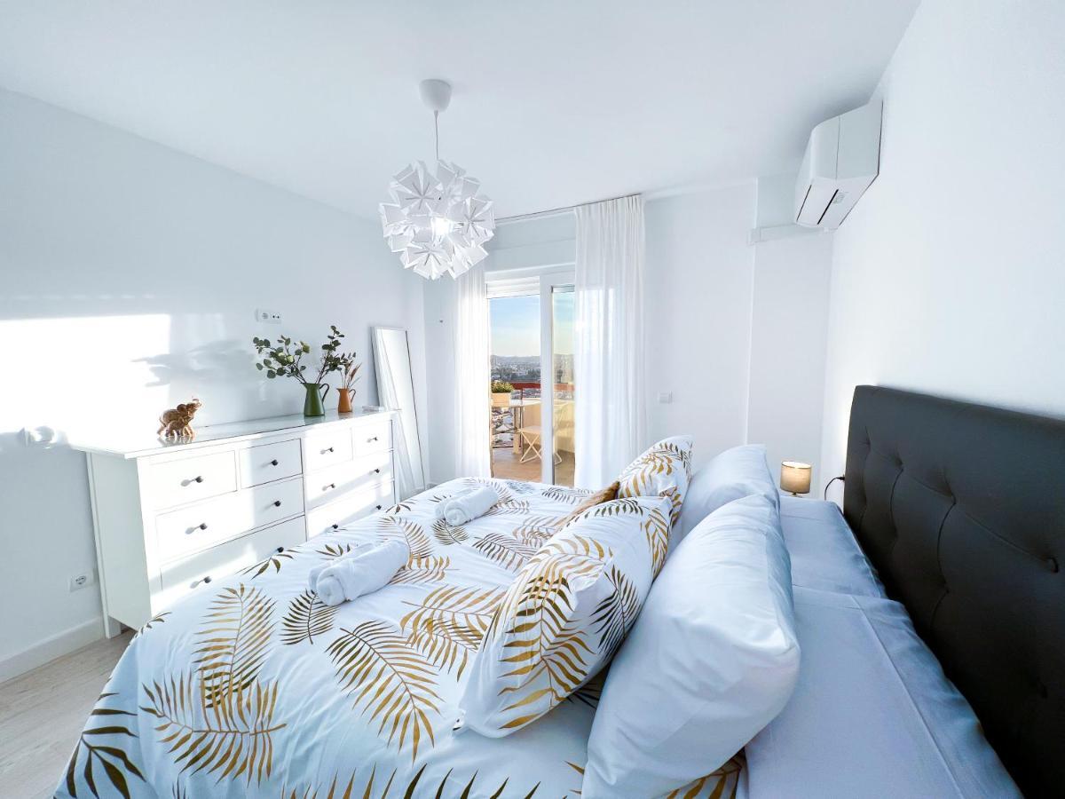 Apartamento A 900 M De La Playa Y Con Vistas Al Mar En フエンヒロラ エクステリア 写真