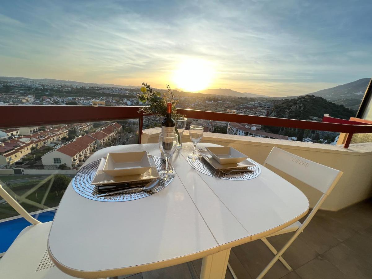 Apartamento A 900 M De La Playa Y Con Vistas Al Mar En フエンヒロラ エクステリア 写真