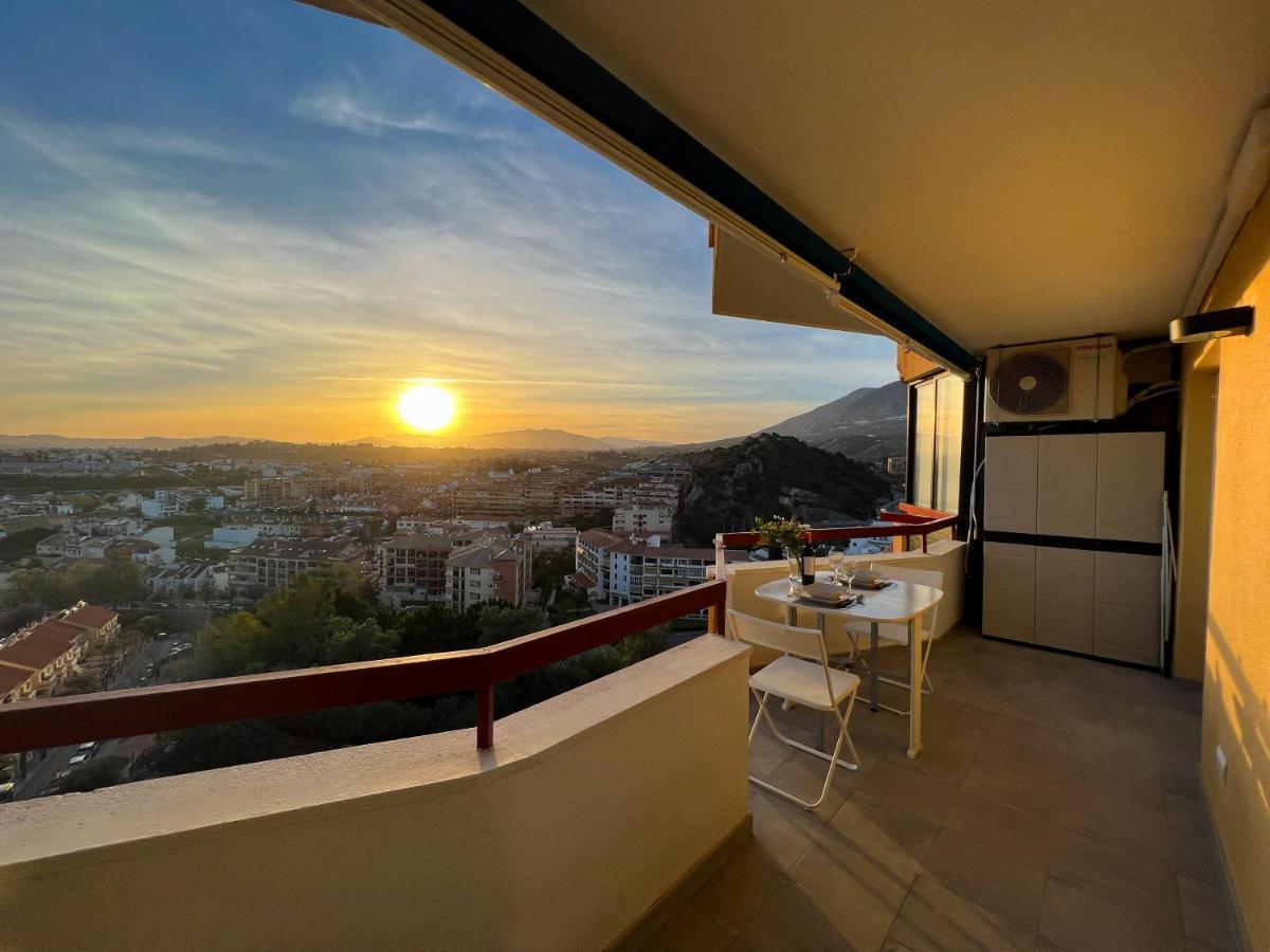 Apartamento A 900 M De La Playa Y Con Vistas Al Mar En フエンヒロラ エクステリア 写真